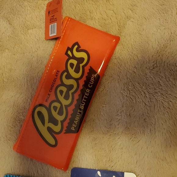 Candy Cookie Lip Balm Bundle with Reese's Pouch NWT - Picture 4 of 4